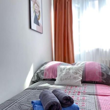 Room №2 Grzybowska 5 The Very Center Of ワルシャワ エクステリア 写真