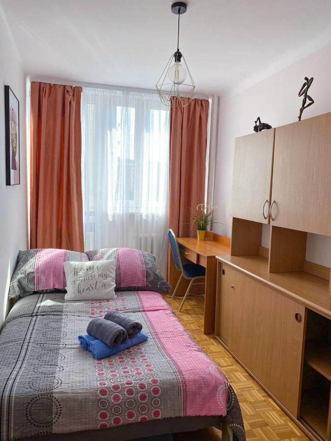 Room №2 Grzybowska 5 The Very Center Of ワルシャワ エクステリア 写真